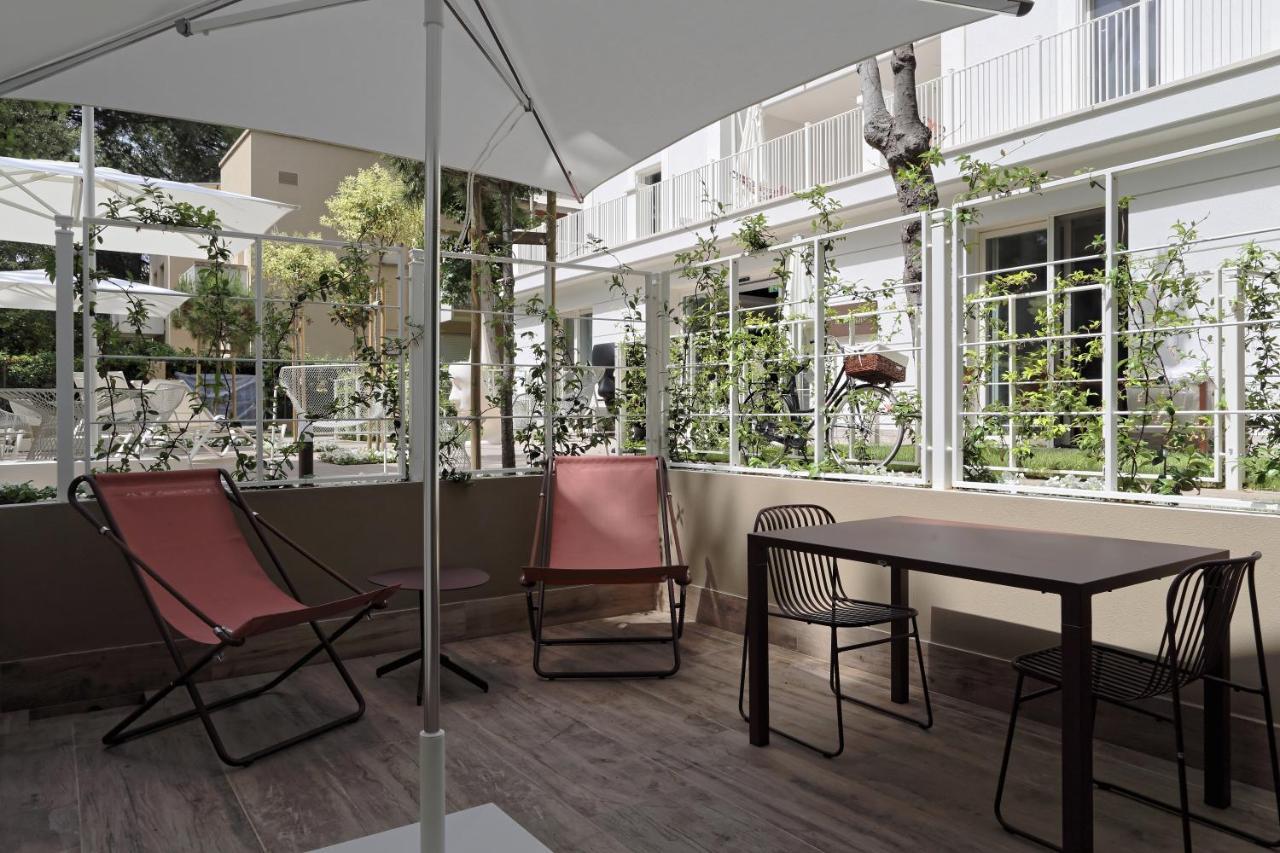 Aparthotel Elegance Riccione Exterior foto