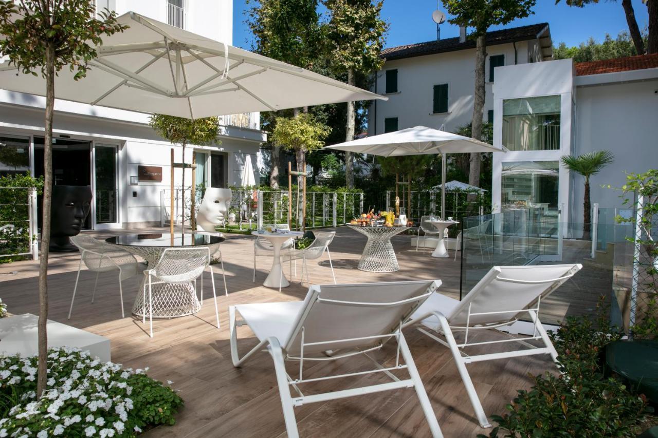 Aparthotel Elegance Riccione Exterior foto