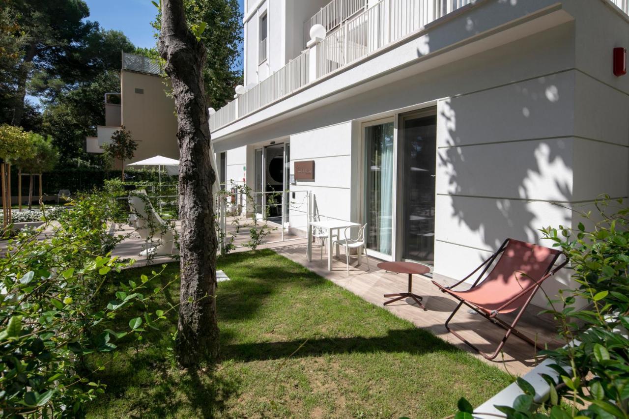 Aparthotel Elegance Riccione Exterior foto