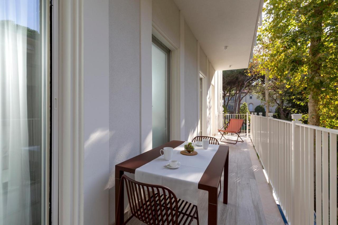 Aparthotel Elegance Riccione Exterior foto